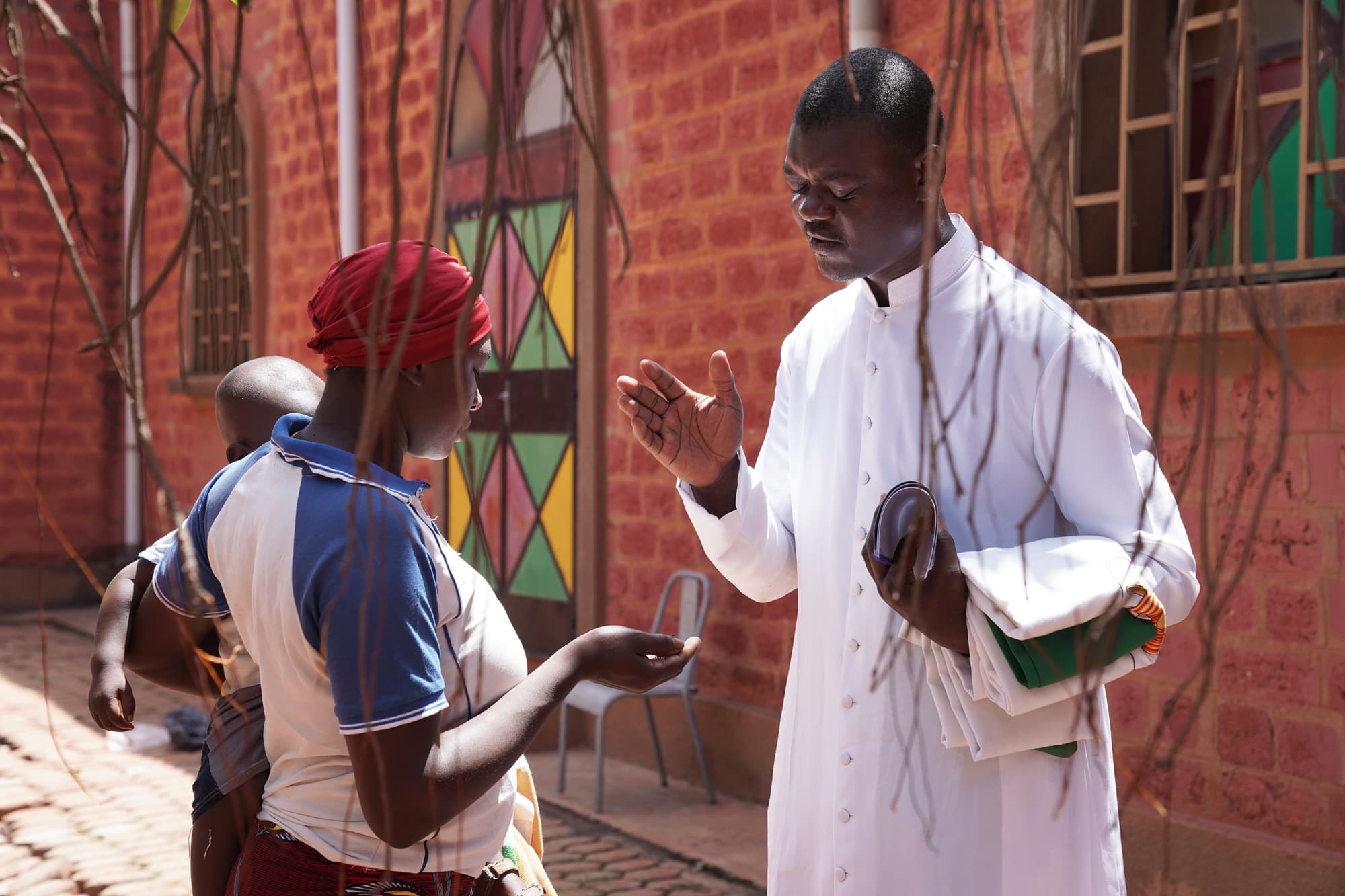 Familien erhalten seelische Begleitung und Unterstützung nach Gewalt und Traumata ©ACN Familien erhalten seelische Begleitung und Unterstützung nach Gewalt und Traumata ©ACN