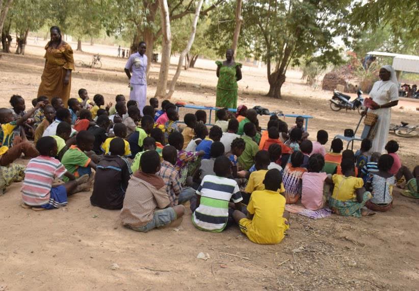 Schülerinnen und Schüler im Osten Burkina Fasos erhalten dank «Kirche in Not (ACN)» Schulbildung ©ACN Schülerinnen und Schüler im Osten Burkina Fasos erhalten dank «Kirche in Not (ACN)» Schulbildung ©ACN