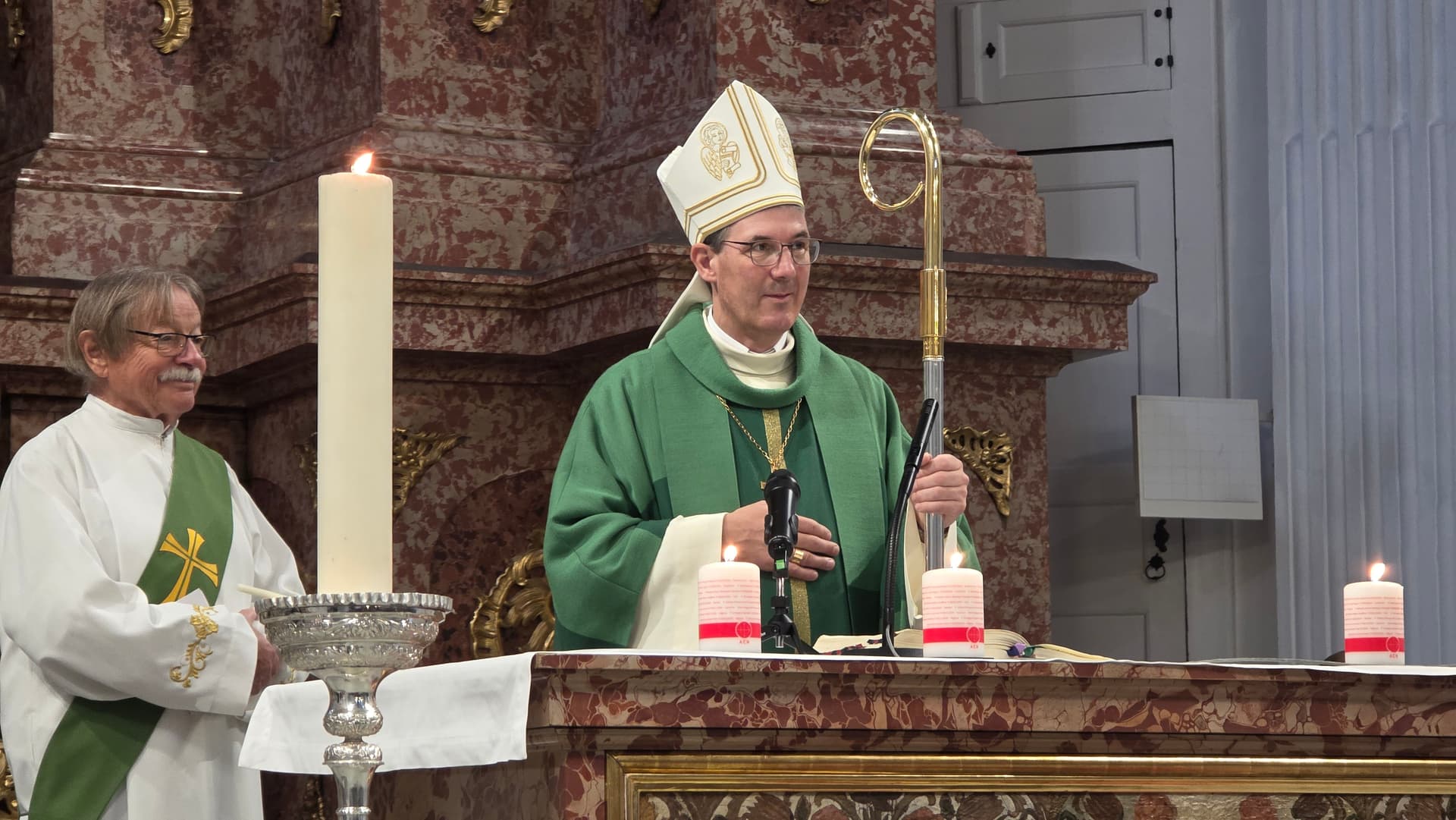 Der St. Galler Bischof unterhält persönlich Kontakt zu einigen Betroffenen. ©ACN