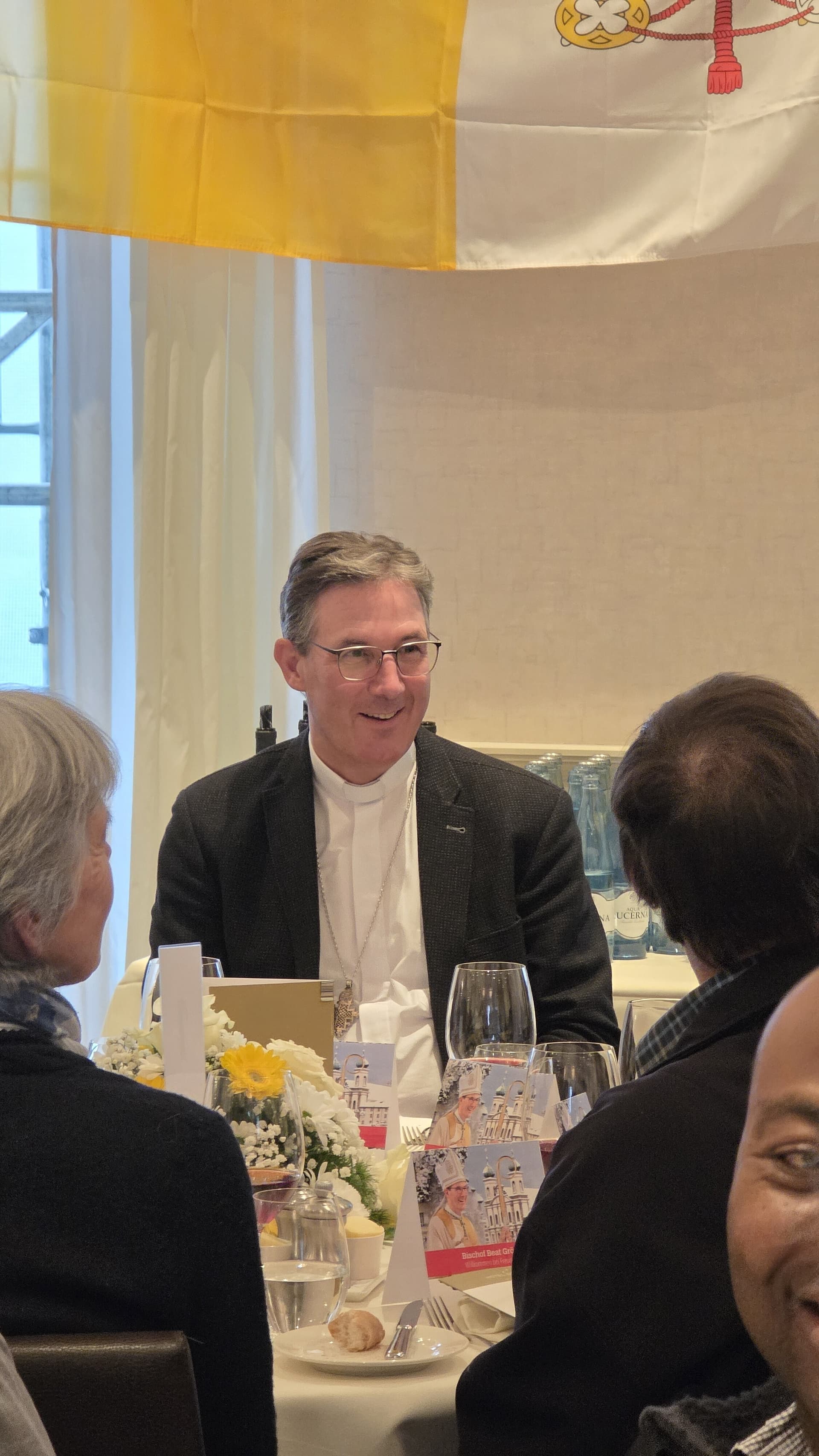 Bischof Beat freute sich über den Besuch in der Zentralschweiz. ©ACN