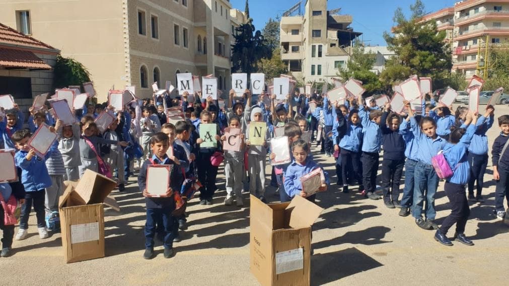 Libanon: Dank finanzieller Unterstützung können sie weiter in die Schule gehen (© ACN) Libanon: Dank finanzieller Unterstützung können sie weiter in die Schule gehen (© ACN)