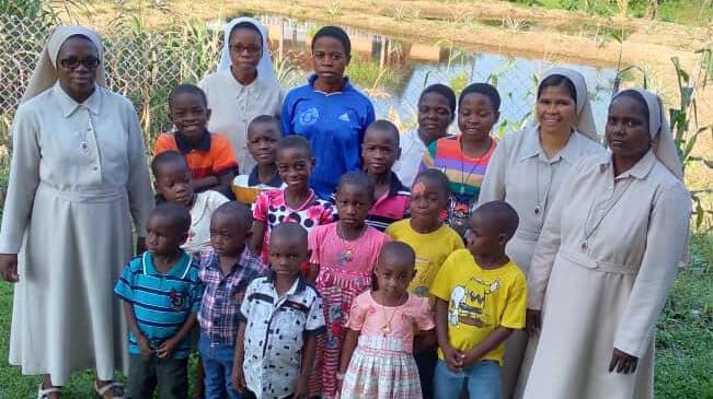 Le suore della diocesi di Kribi Le suore della diocesi di Kribi