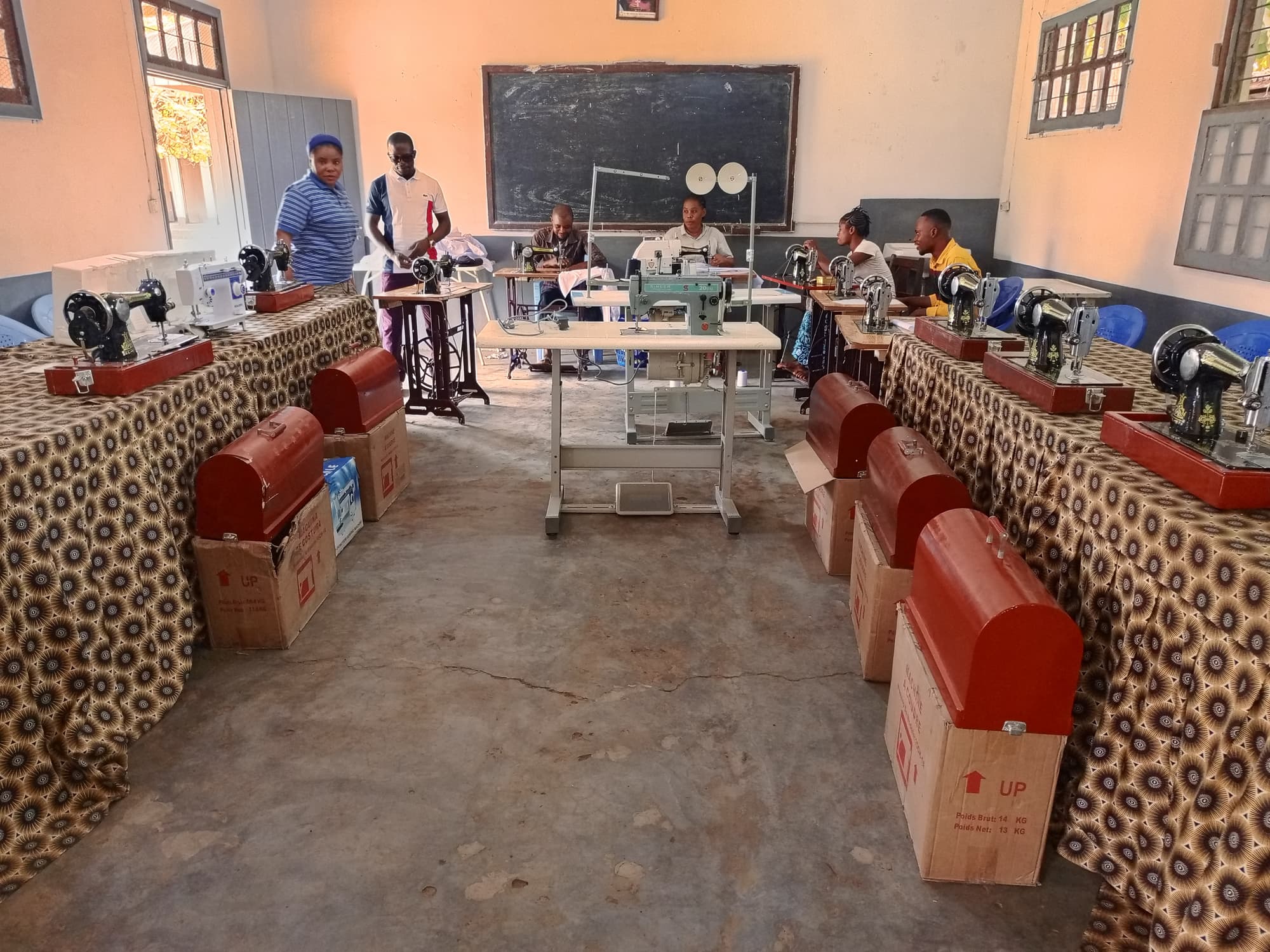 Nähmaschinen für Sozialzentrum (Foto: ACN) Nähmaschinen für Sozialzentrum (Foto: ACN)