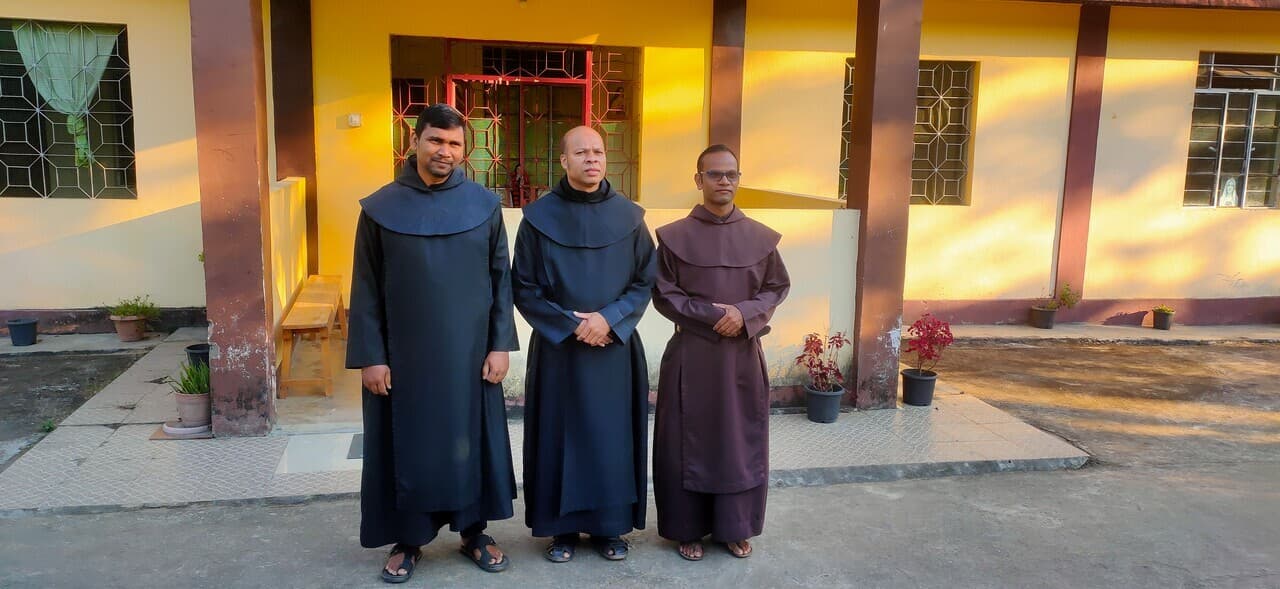 Motorräder für Priester in Assam, Indien (© ACN) Motorräder für Priester in Assam, Indien (© ACN)