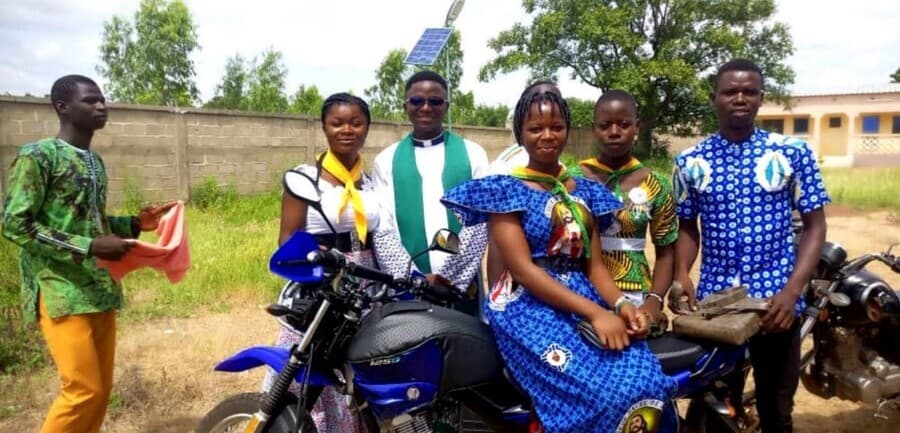 Pater Dominique Balbone, Vikar der Pfarrei in Chinkanse (© ACN) Pater Dominique Balbone, Vikar der Pfarrei in Chinkanse (© ACN)