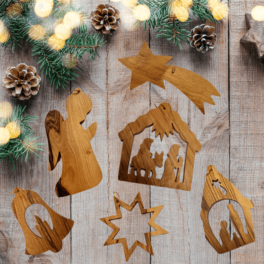 Christbaumschmuck aus Olivenholz - handgefertigt im Heiligen Land . Christbaumschmuck aus Olivenholz - handgefertigt im Heiligen Land .
