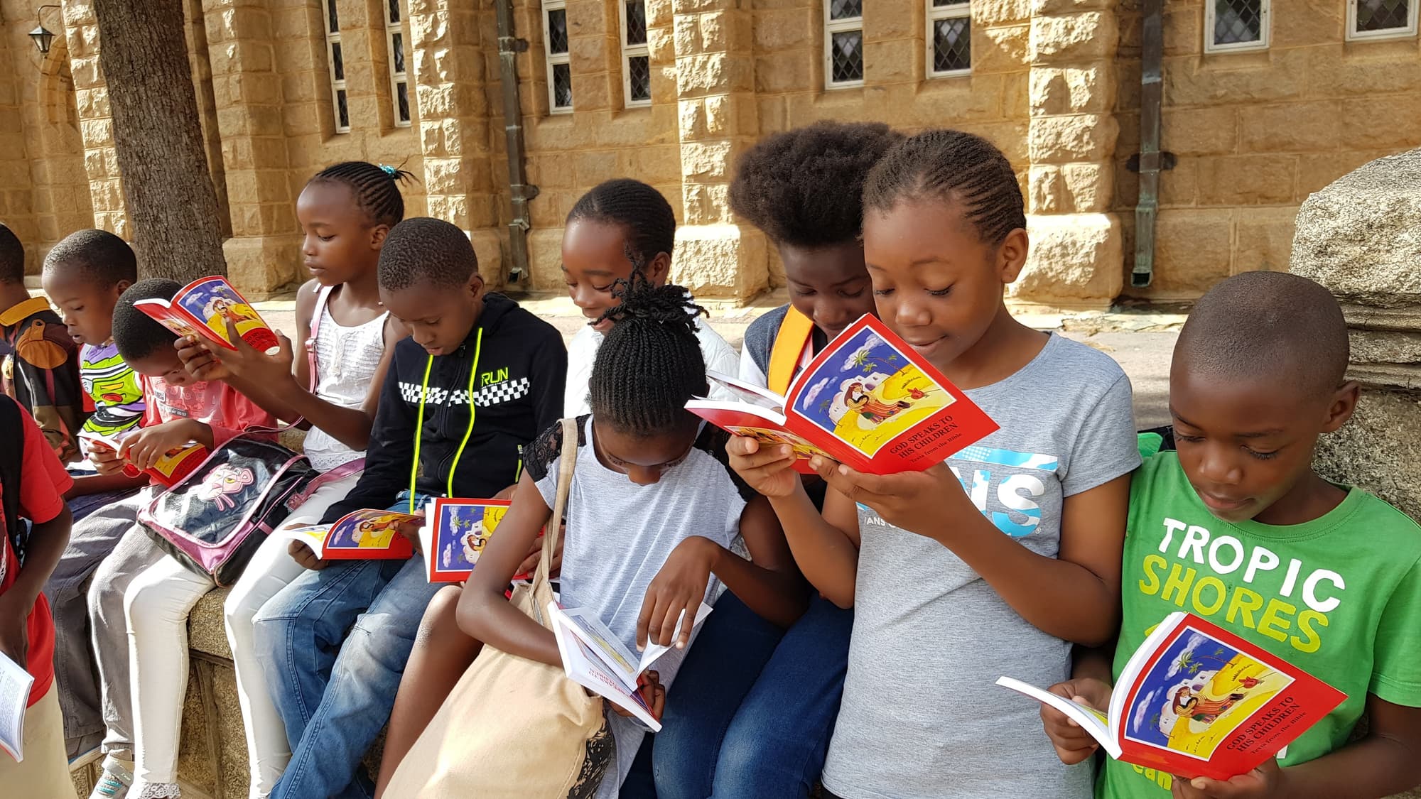Bible pour enfants (Photo : ACN)